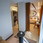 Hotel Elysian Airport & Restaurant