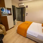 Hotel Elysian Airport & Restaurant