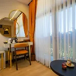 Elysian Airport & Restaurant Hotel 4*
