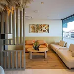 Elysian Airport & Restaurant Hotel 4*