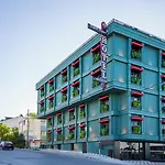 Elysian Airport & Restaurant 4*
