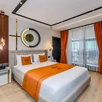 Elysian Airport & Restaurant 4*