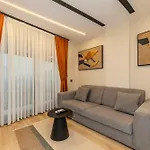 Elysian Airport & Restaurant Hotel 4*