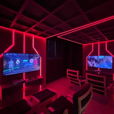 Elysian Airport & Restaurant 4*