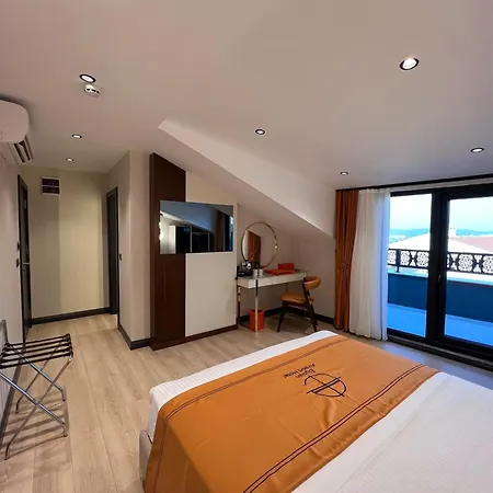 Elysian Airport & Restaurant