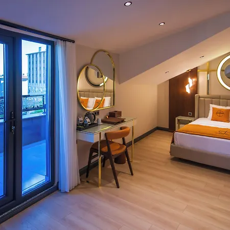 Hotel Elysian Airport & Restaurant