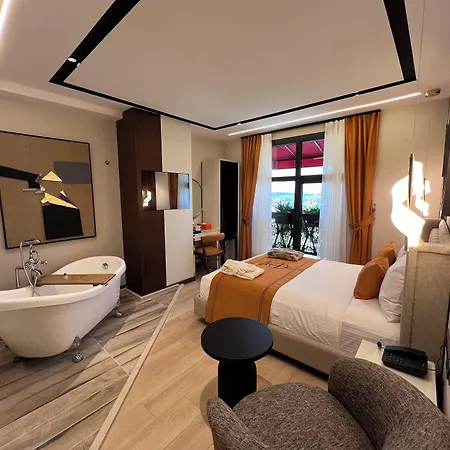 Hotel Elysian Airport & Restaurant 4*