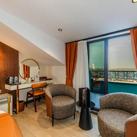 Elysian Airport & Restaurant Hotel