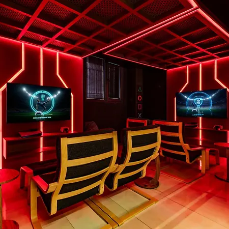 Hotel Elysian Airport & Restaurant 4*