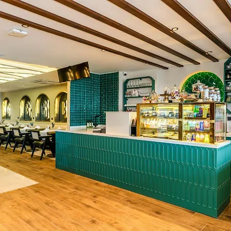 Elysian Airport & Restaurant