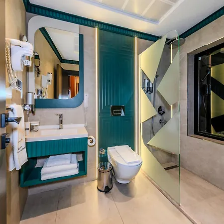 Elysian Airport & Restaurant 4*