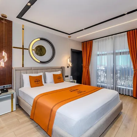 Elysian Airport & Restaurant 4*
