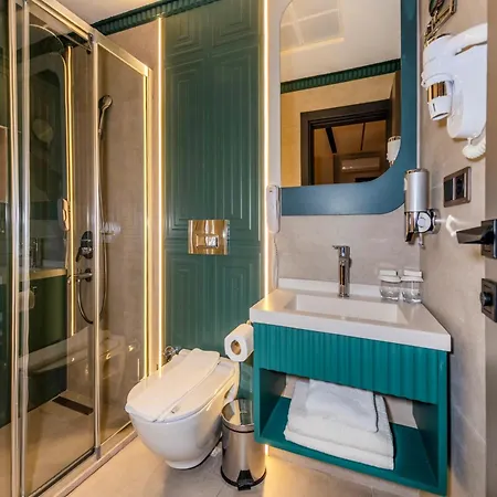 Elysian Airport & Restaurant Hotel