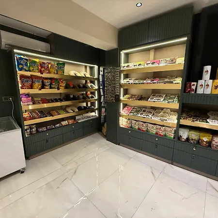 Elysian Airport & Restaurant Hotel