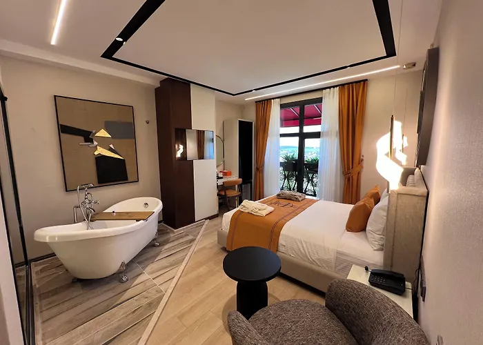 Hotel Elysian Airport & Restaurant 4*