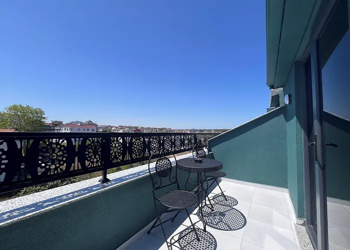 Elysian Airport & Restaurant